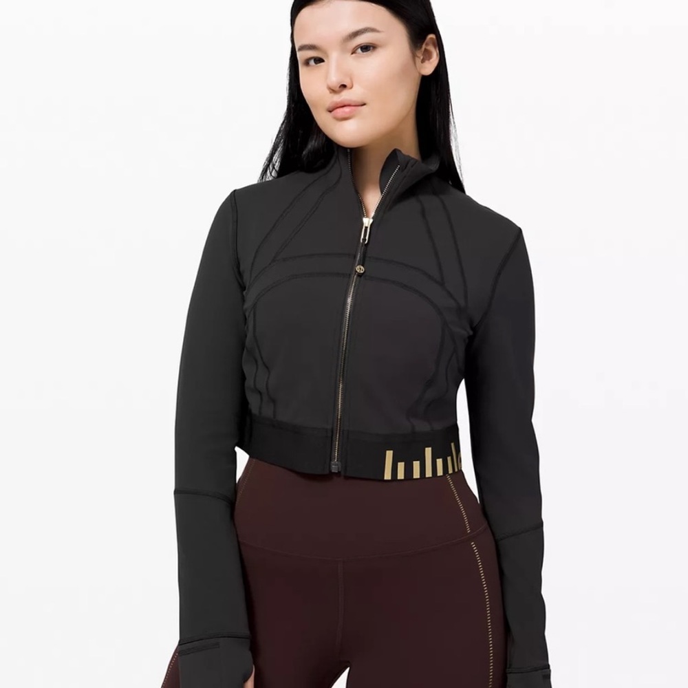 **SOLD** NWT Lululemon Define Cropped Jacket SE